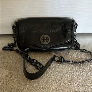 Black Tory Burch crossbody chain purse/cluch